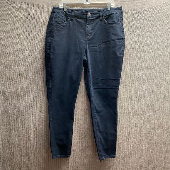 Lane Bryant plus size dark wash skinny jeans/ size 18/ 2 - Picture 2 of 6